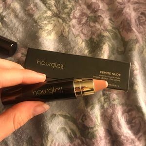 Hourglass Feme Nude Satin Finish Lip Stylo